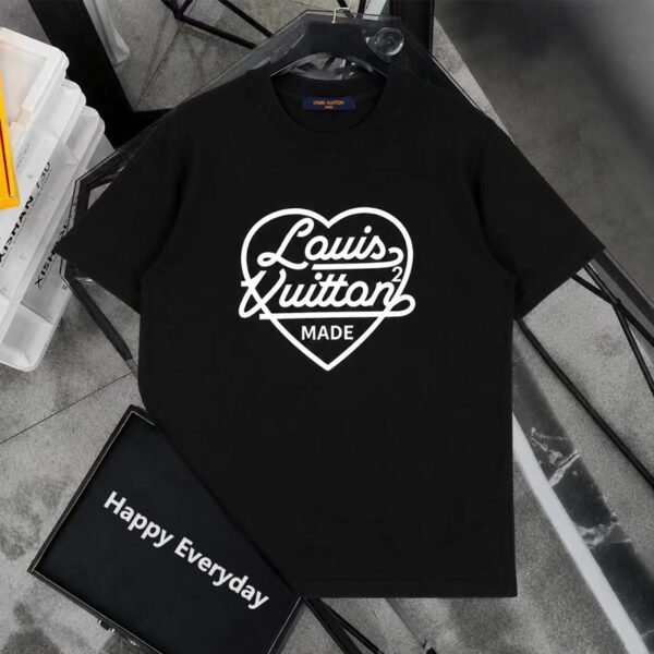 TA02102 High Quality T-shirts Clothing