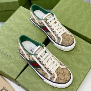 SB00101 High Quality Shoes Sneakers