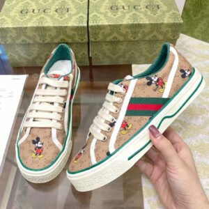 SB00103 High Quality Shoes Sneakers