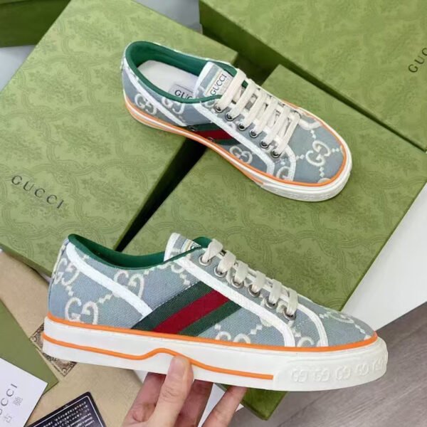 SB001-001-012-02 SB001010 High Quality Shoes Sneakers