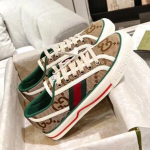 SB00102 High Quality Shoes Sneakers