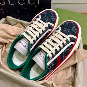 SB00105 High Quality Shoes Sneakers