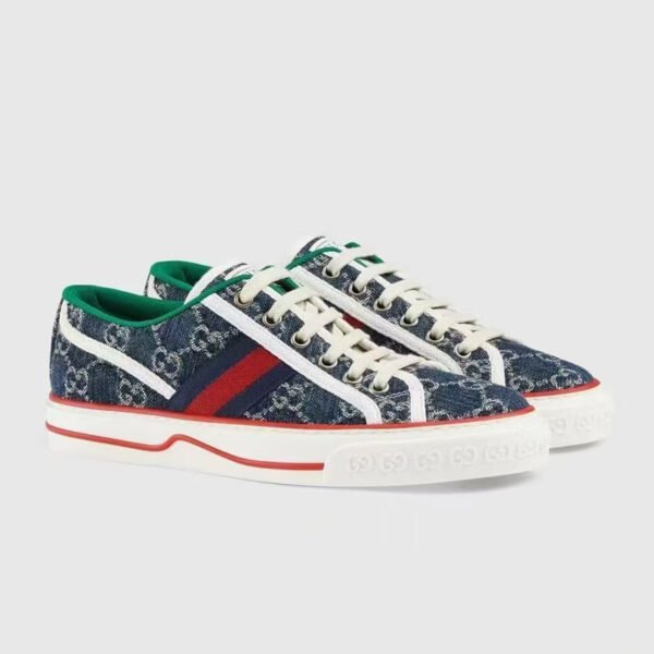 SB001-001-054-01 SB00105 High Quality Shoes Sneakers