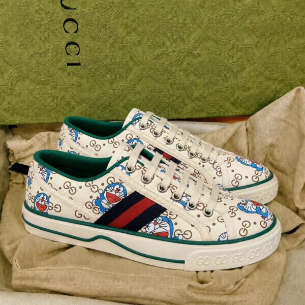 SB001-001-08-03 SB00106 High Quality Shoes Sneakers