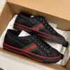 SB001-001-09-02 SB00109 High Quality Shoes Sneakers
