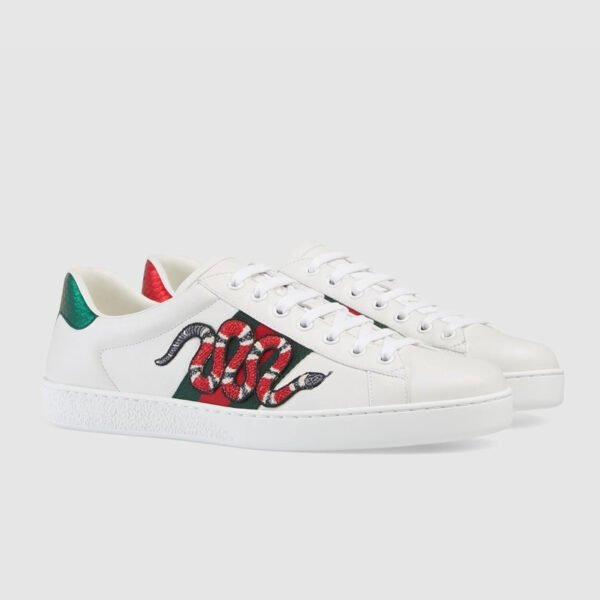 SB002010 High Quality Shoes Sneakers