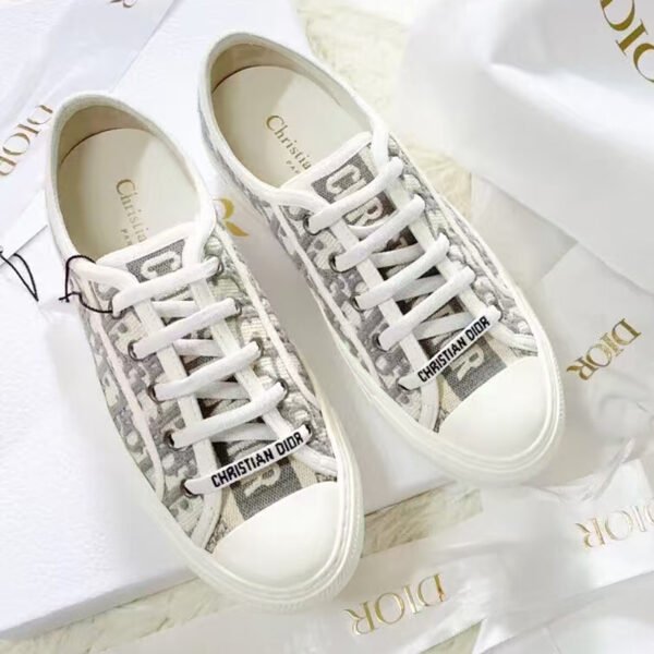 SD00102 High Quality Shoes Sneakers