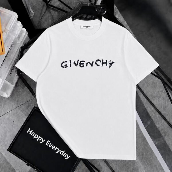 TM00401 High Quality T-shirts Clothing