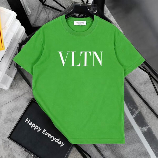 TP00104 High Quality T-shirts Clothing